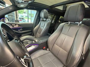 Mercedes GLS 580 — photo 33