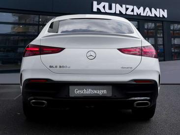Mercedes GLE 300 Night Edition — photo 4