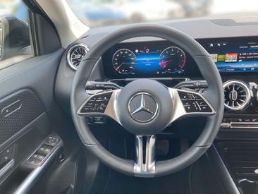 Mercedes GLA 220 — photo 8