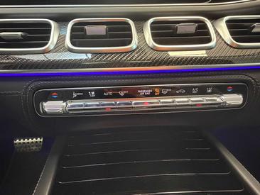 Mercedes GLS 580 — photo 37