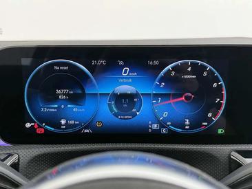 Mercedes CLA Berline 180 — photo 27
