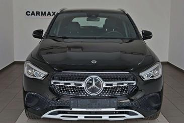 Mercedes GLA 250e — photo 23
