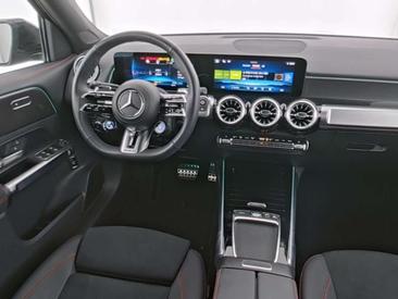Mercedes GLB 35 4MATIC — photo 6