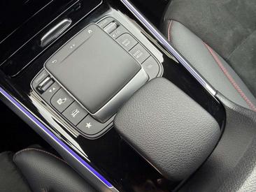 Mercedes GLB 200d — photo 39