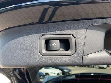 Mercedes GLA 220 — photo 12
