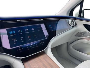 Mercedes EQS 450+ — photo 17