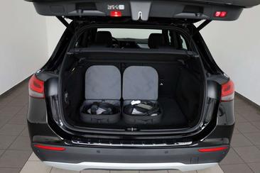 Mercedes GLA 250e — photo 27