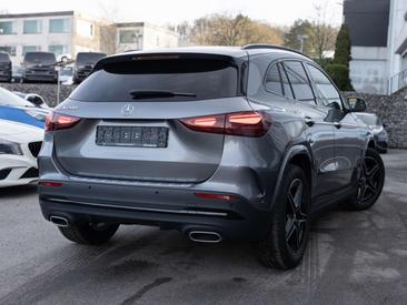 Mercedes GLA 200 — photo 2