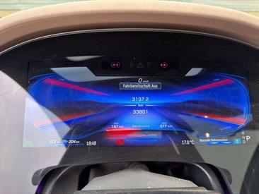 Mercedes EQS 53 — photo 27