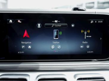 Mercedes GLE 300 Night Edition — photo 15