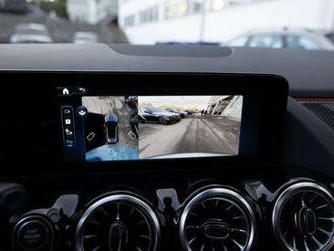 Mercedes GLA 200 — photo 14