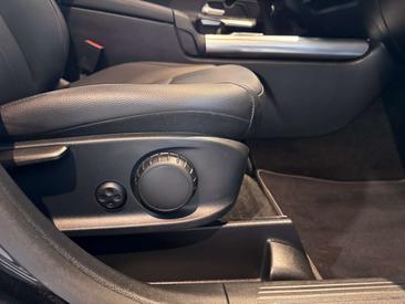 Mercedes GLA 200 — photo 12