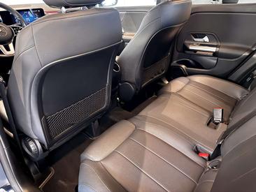 Mercedes GLA 200 — photo 13