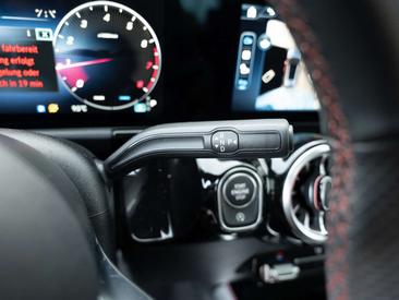 Mercedes GLA 200 — photo 19
