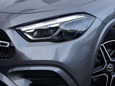 Mercedes GLA 200 — photo 24