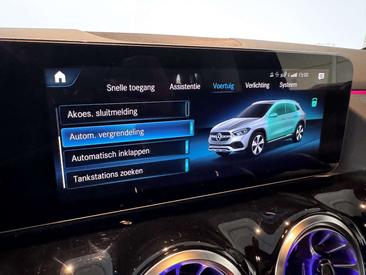 Mercedes GLA 200 — photo 38