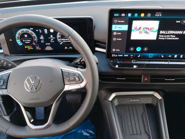 Volkswagen T-Roc 1.5 ETSI — photo 14