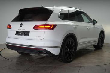 Volkswagen Touareg EHybrid — photo 5