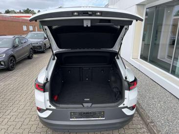 Volkswagen ID.4 Pro — photo 7