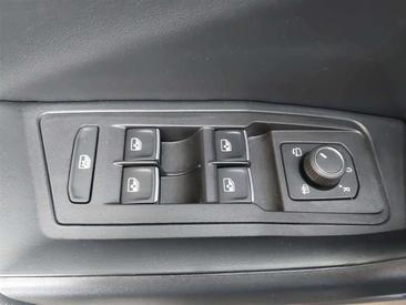 Volkswagen T-Roc 1.5 TSI — photo 13