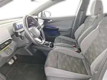 Volkswagen ID.4 Pro — photo 9