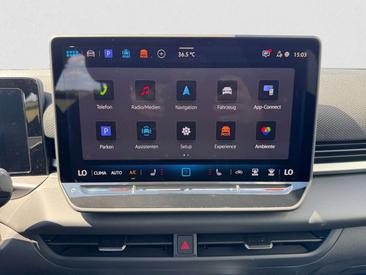 Volkswagen T-Roc Crossover 1.5 TSI DSG — photo 11