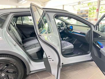 Volkswagen ID.4 Pro Performance — photo 13