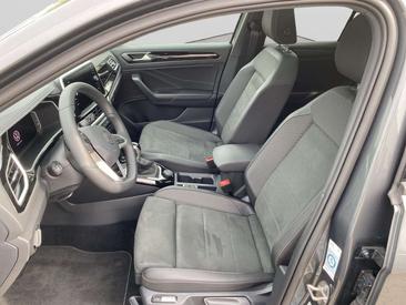 Volkswagen T-Roc 2.0 TSI 4MOTION — photo 9