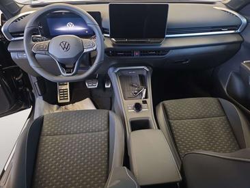 Volkswagen T-Roc 1.5 TSI — photo 10