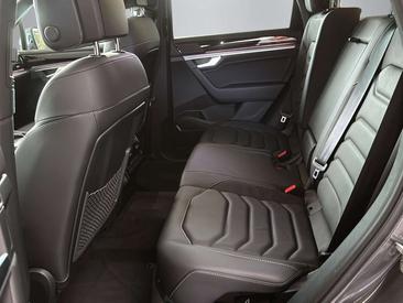 Volkswagen Touareg 3.0 V6 TDI — photo 14