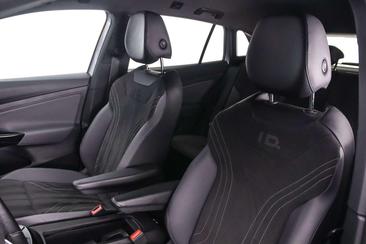 Volkswagen ID.4 Pro S — photo 4