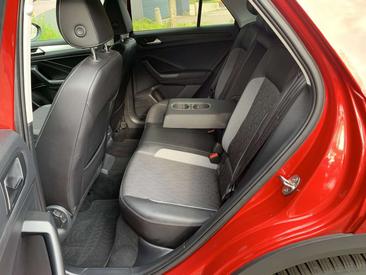 Volkswagen T-Roc 1.5 TSI — photo 17