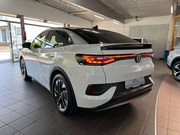 Volkswagen ID.5 Pro — photo 8