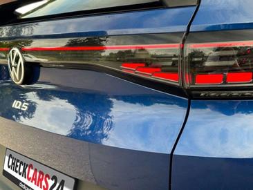 Volkswagen ID.5 Pro — photo 19