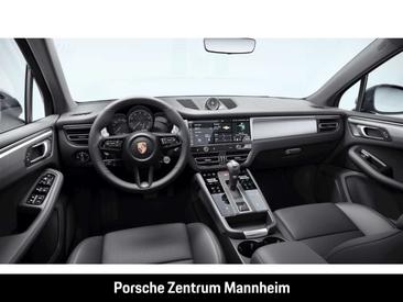 Porsche Macan — photo 9