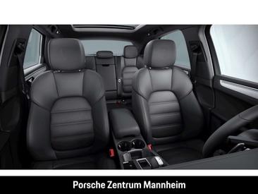 Porsche Macan — photo 10