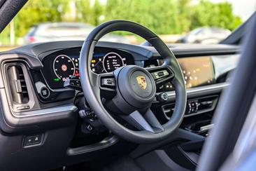 Porsche Cayenne S E-Hybrid — photo 17