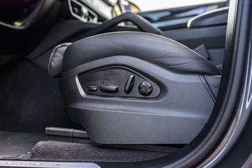 Porsche Cayenne S E-Hybrid — photo 19
