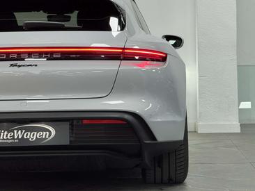 Porsche Taycan — photo 10