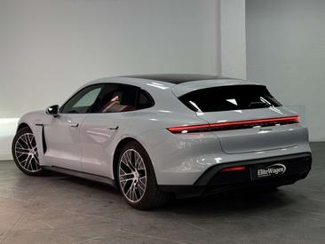Porsche Taycan — photo 12