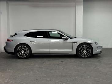 Porsche Taycan — photo 22