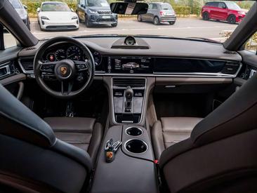 Porsche Panamera 4 E-Hybrid — photo 11