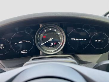 Porsche 911 Carrera S — photo 11