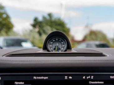 Porsche Panamera 4 E-Hybrid — photo 13