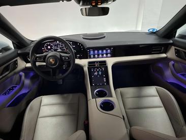 Porsche Taycan — photo 32
