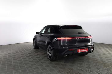 Porsche Macan — photo 2