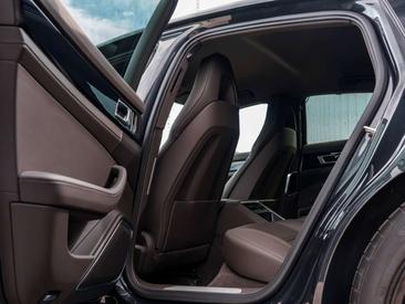 Porsche Panamera 4 E-Hybrid — photo 17