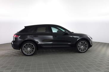 Porsche Macan — photo 6