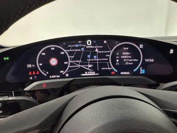 Porsche Taycan — photo 37