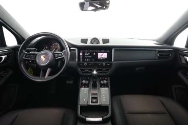 Porsche Macan — photo 11